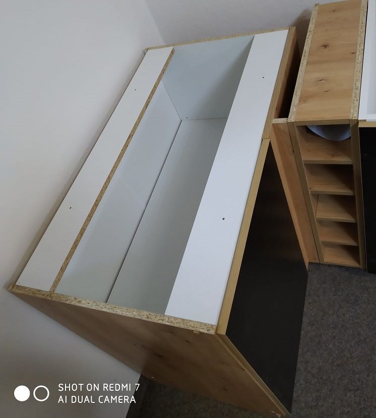 Spodní skříňka rohová MODERNA 105 ND 1F BB