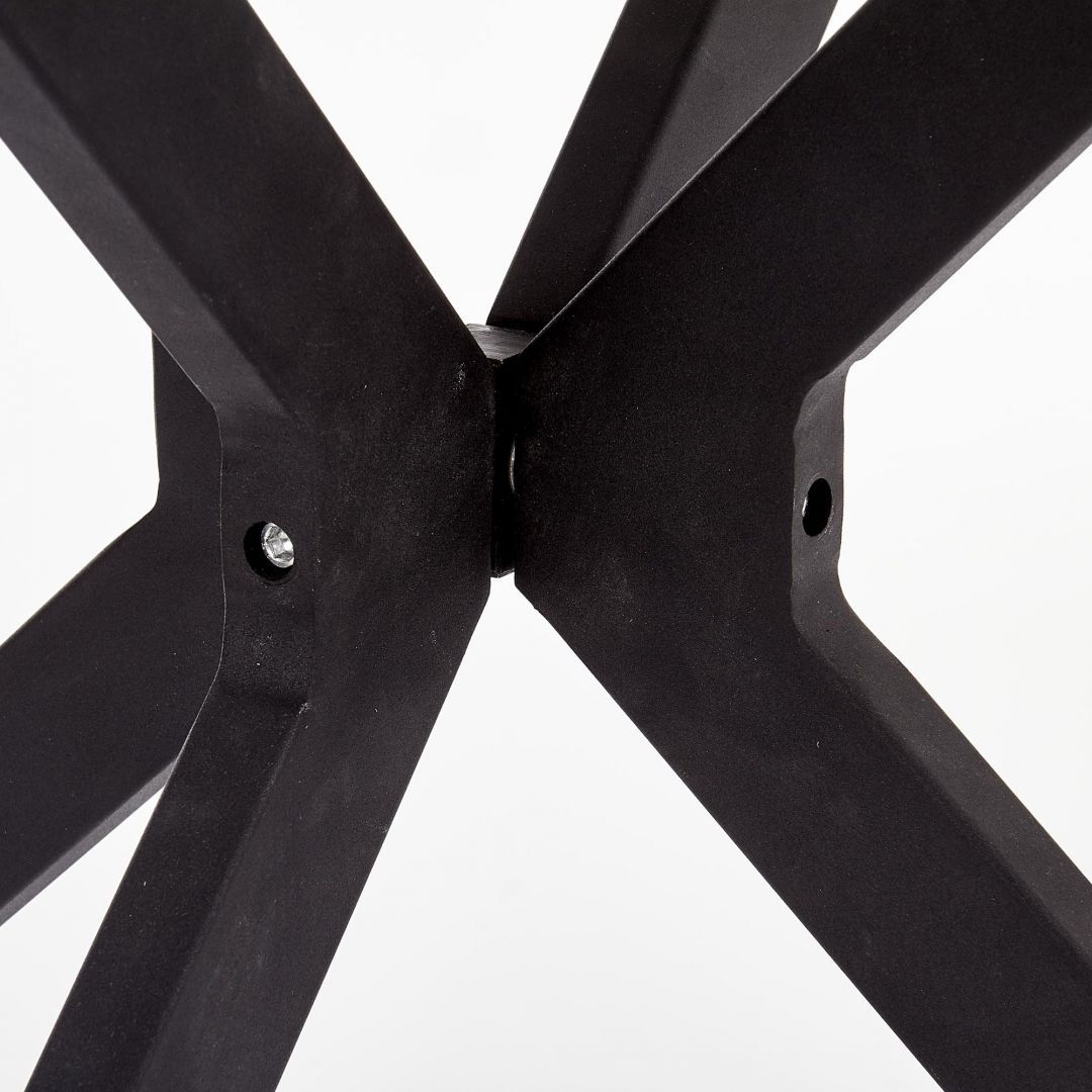 Jídelní stůl AVELAR
